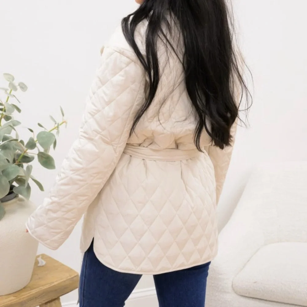 Women's Cream Quilted Tie Sash Jacket Cream Small NWOT Fantastic Fawn